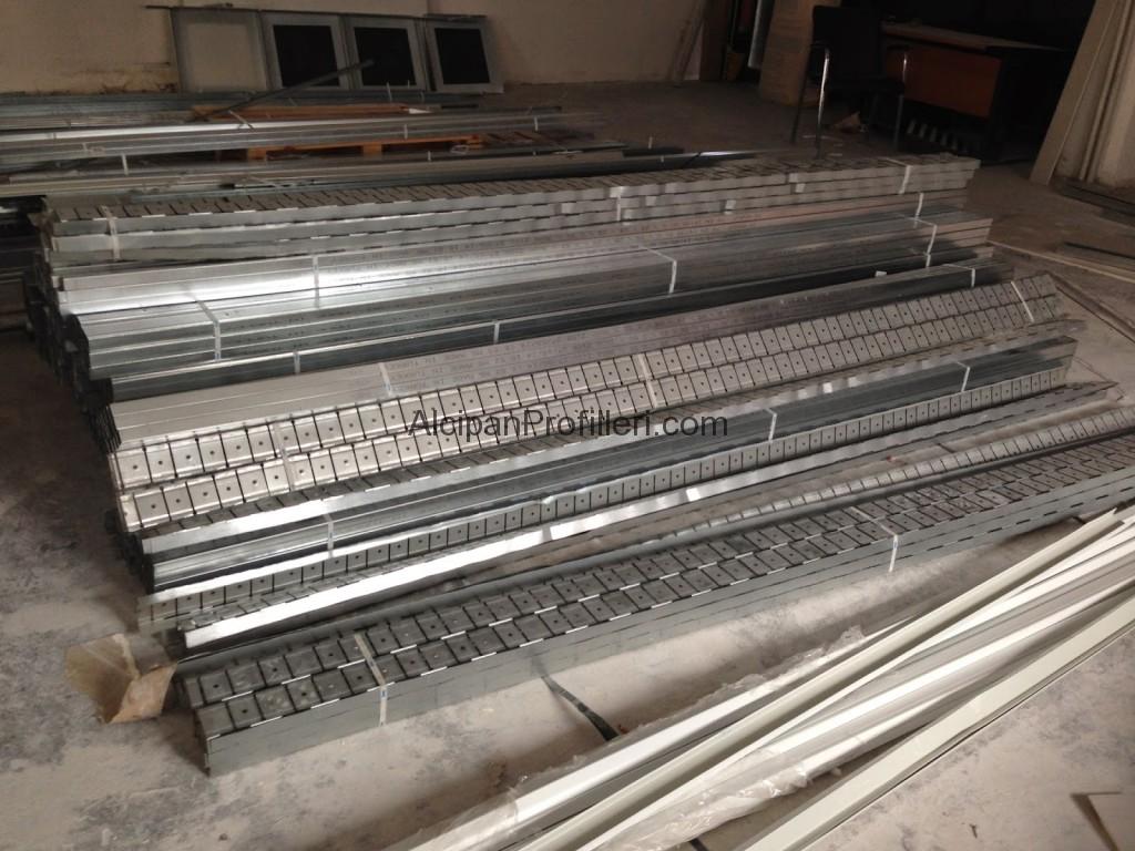 alcipanbolmeduvarprofilisatisiuygulamafiyatlari1 Alçıpan